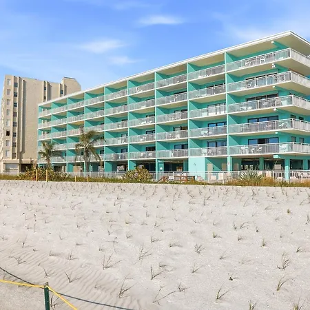 Beachfront Condo, Direct Access To Sugar Sand Beach, Heated Pool And Balcony Views