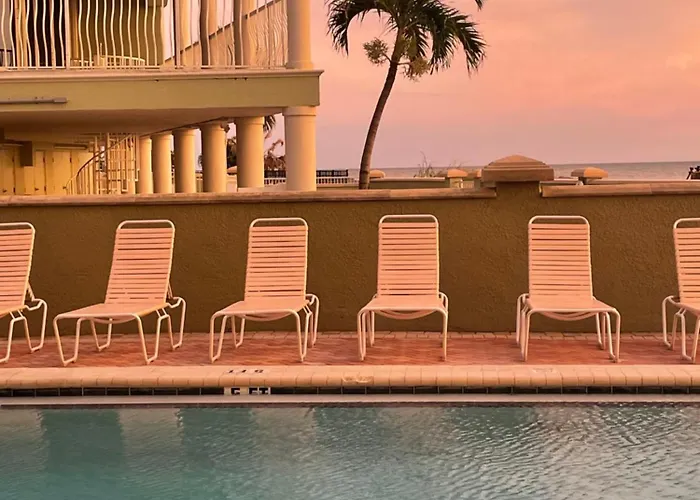 Beachfront Condo, Direct Access To Sugar Beach, Heated Pool And Balcony Views Clearwater Beach