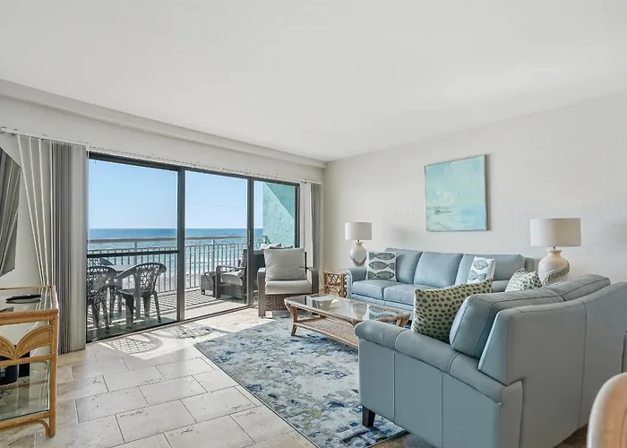 Beachfront Condo, Direct Access To Sugar Beach, Heated Pool And Balcony Views Apartahotel