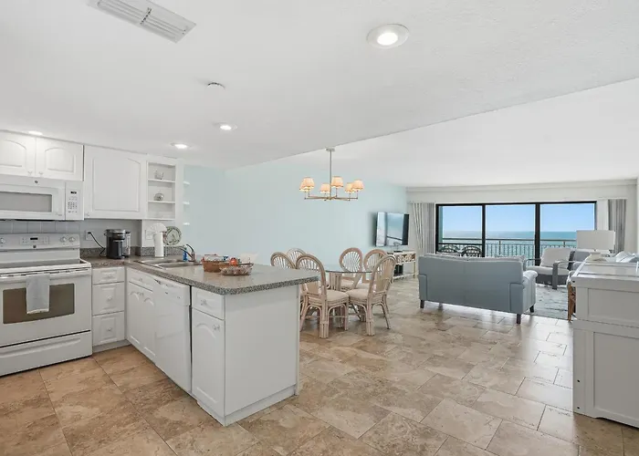 Apartahotel Beachfront Condo, Direct Access To Sugar Beach, Heated Pool And Balcony Views *