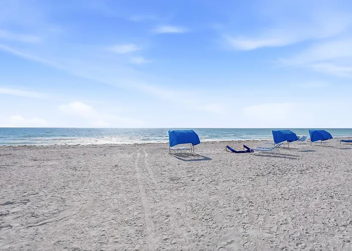 Beachfront Condo, Direct Access To Sugar Beach, Heated Pool And Balcony Views Apartahotel *