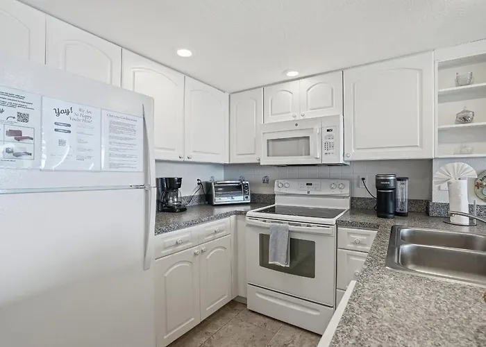 Beachfront Condo, Direct Access To Sugar Beach, Heated Pool And Balcony Views Apartahotel Clearwater Beach